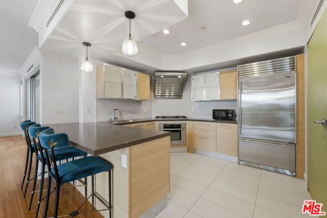 8121 Norton Avenue 201, Los Angeles, CA 90046