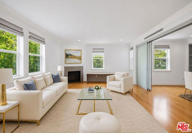 8121 Norton Avenue 201, Los Angeles, CA 90046
