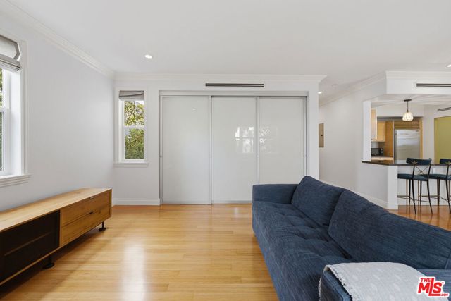 8121 Norton Avenue 201, Los Angeles, CA 90046
