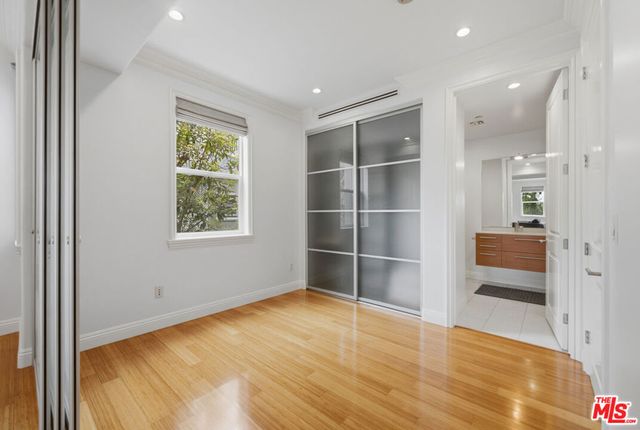 8121 Norton Avenue 201, Los Angeles, CA 90046