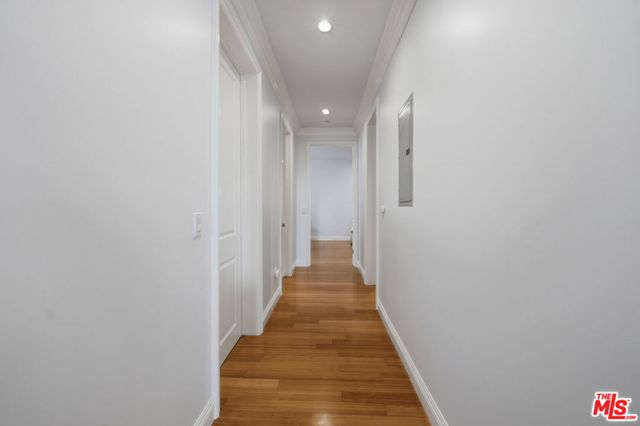 8121 Norton Avenue 201, Los Angeles, CA 90046