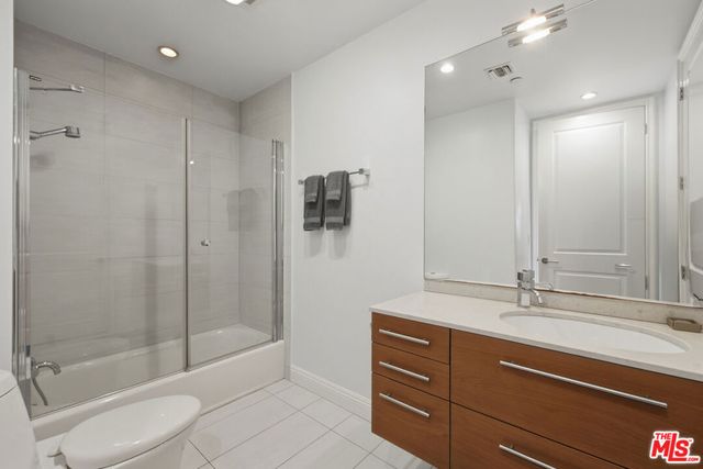 8121 Norton Avenue 201, Los Angeles, CA 90046