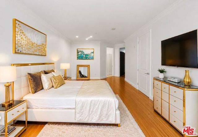 8121 Norton Avenue 201, Los Angeles, CA 90046