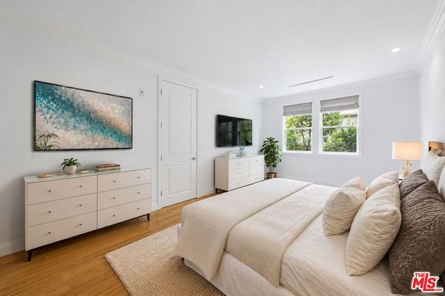 8121 Norton Avenue 201, Los Angeles, CA 90046