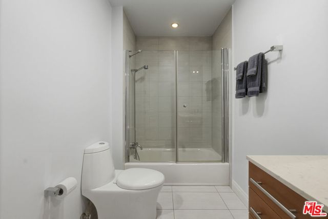 8121 Norton Avenue 201, Los Angeles, CA 90046