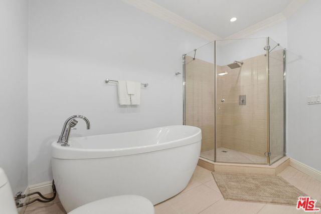 8121 Norton Avenue 201, Los Angeles, CA 90046