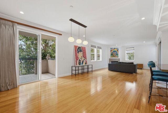 8121 Norton Avenue 201, Los Angeles, CA 90046