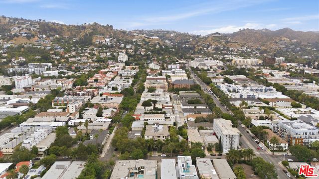 8121 Norton Avenue 201, Los Angeles, CA 90046