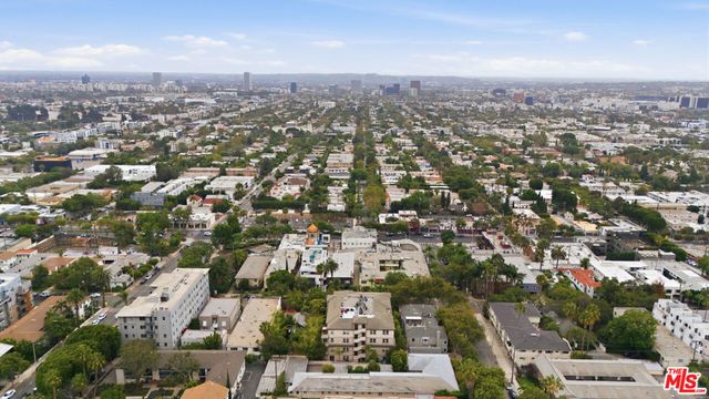 8121 Norton Avenue 201, Los Angeles, CA 90046