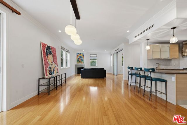 8121 Norton Avenue 201, Los Angeles, CA 90046