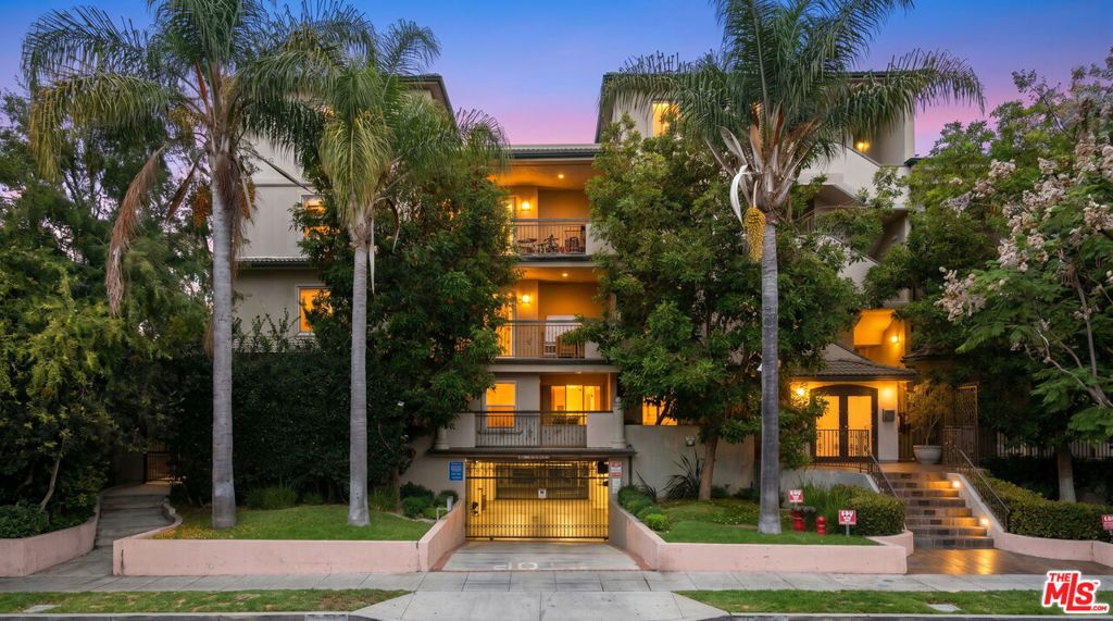 8121 Norton Avenue 201, Los Angeles, CA 90046
