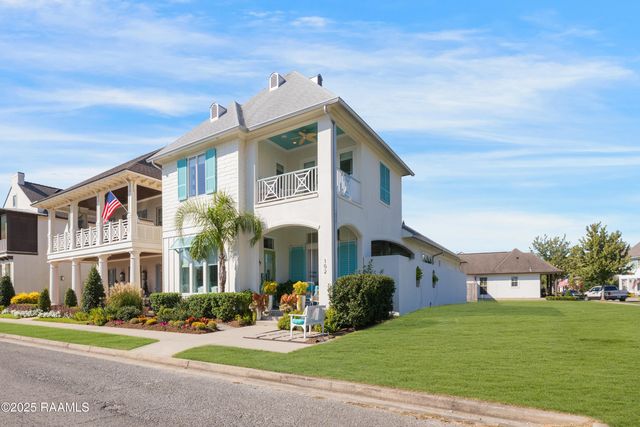 102 Shore Drive, Youngsville, LA 70592