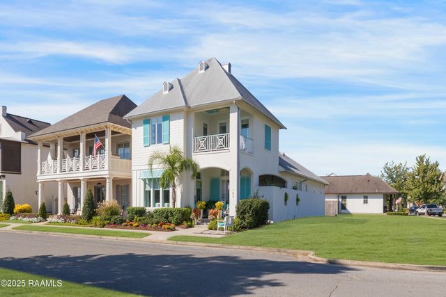 102 Shore Drive, Youngsville, LA 70592