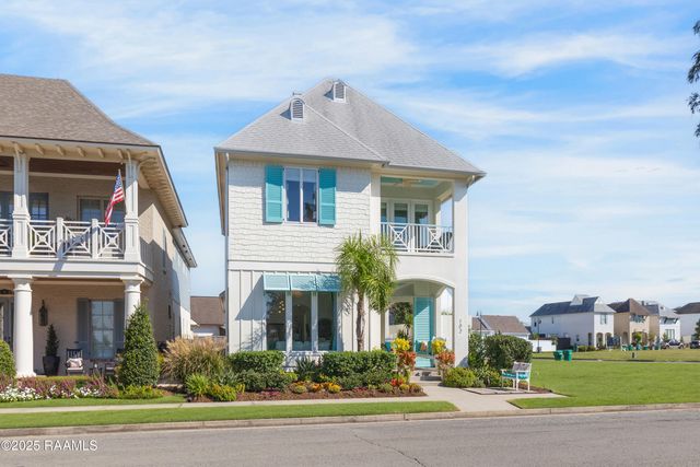 102 Shore Drive, Youngsville, LA 70592