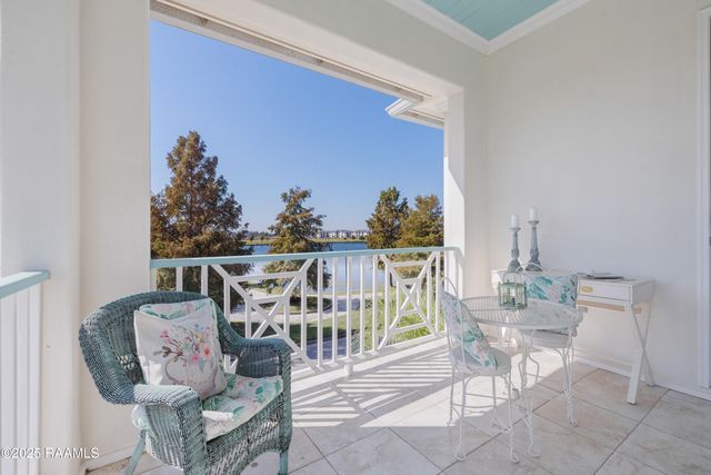 102 Shore Drive, Youngsville, LA 70592