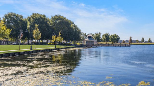 102 Shore Drive, Youngsville, LA 70592