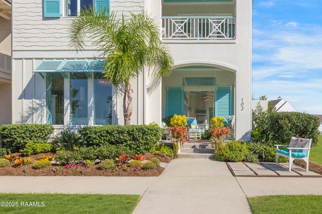 102 Shore Drive, Youngsville, LA 70592