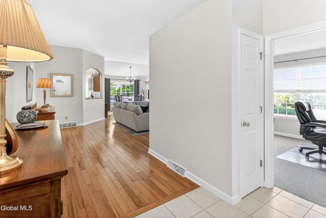 6 Danbury Court, Clifton Park, NY 12065