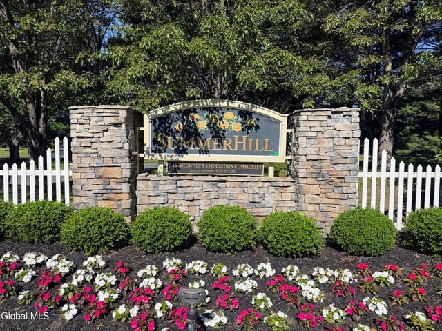 6 Danbury Court, Clifton Park, NY 12065
