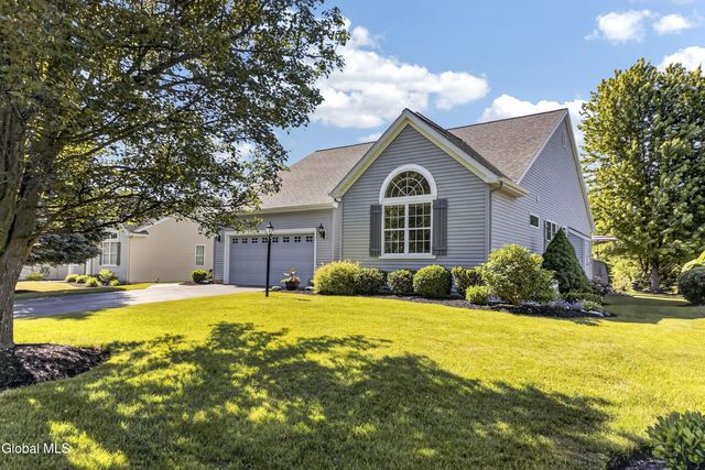 6 Danbury Court, Clifton Park, NY 12065