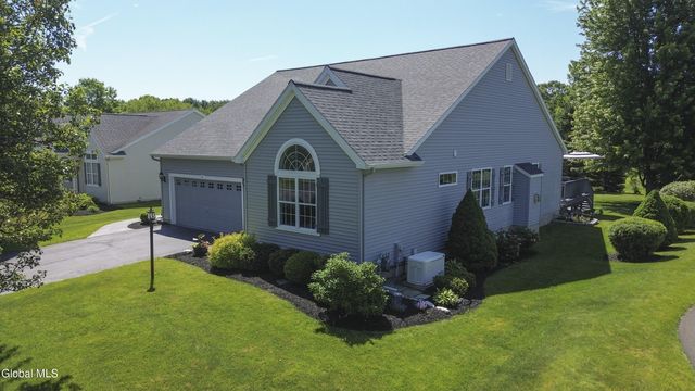 6 Danbury Court, Clifton Park, NY 12065