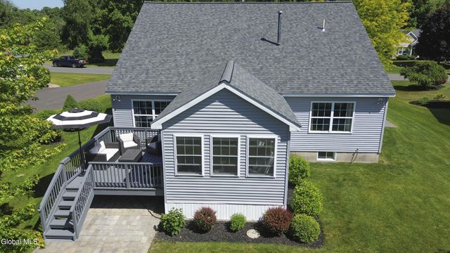 6 Danbury Court, Clifton Park, NY 12065