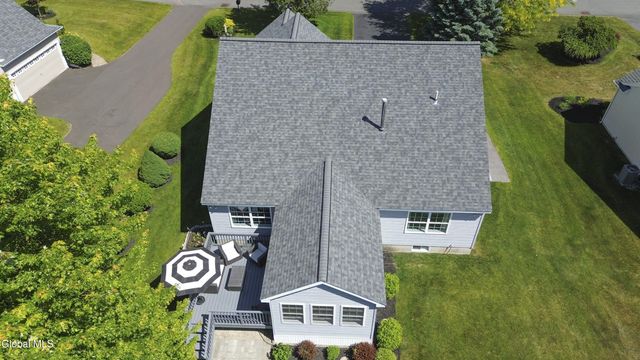 6 Danbury Court, Clifton Park, NY 12065