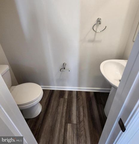 1236 RED CLOVER LN, Ranson, WV 25438