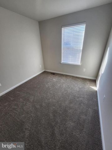 1236 RED CLOVER LN, Ranson, WV 25438