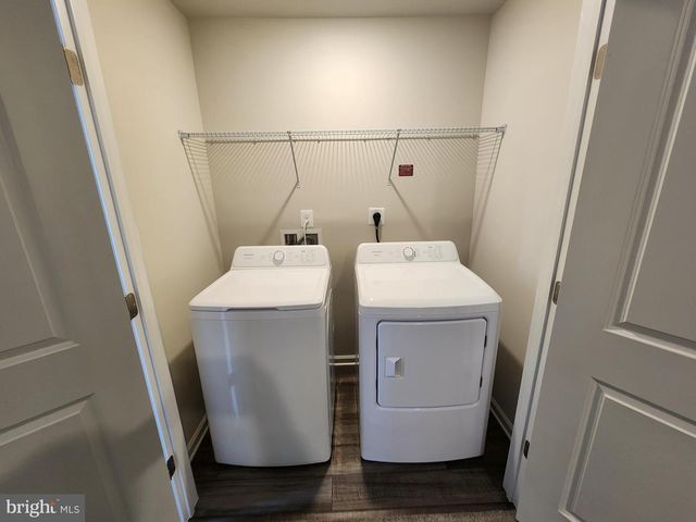 1236 RED CLOVER LN, Ranson, WV 25438