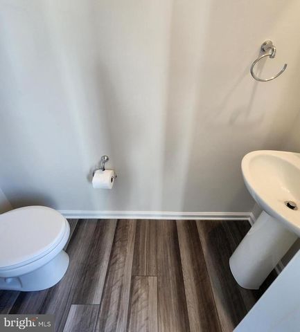 1236 RED CLOVER LN, Ranson, WV 25438