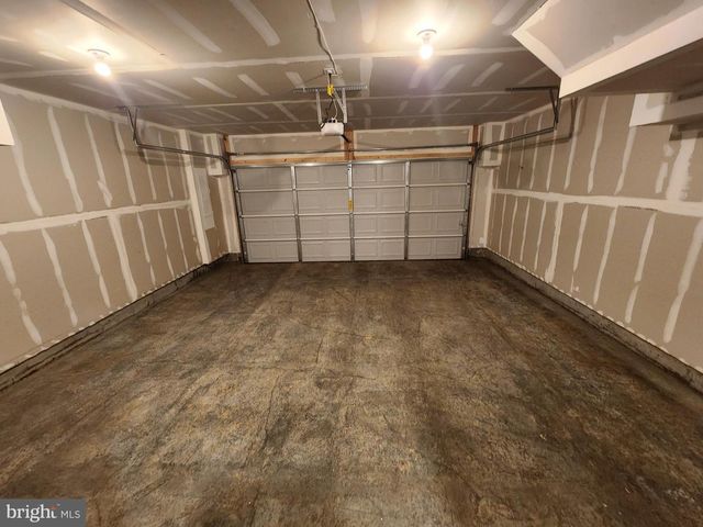 1236 RED CLOVER LN, Ranson, WV 25438