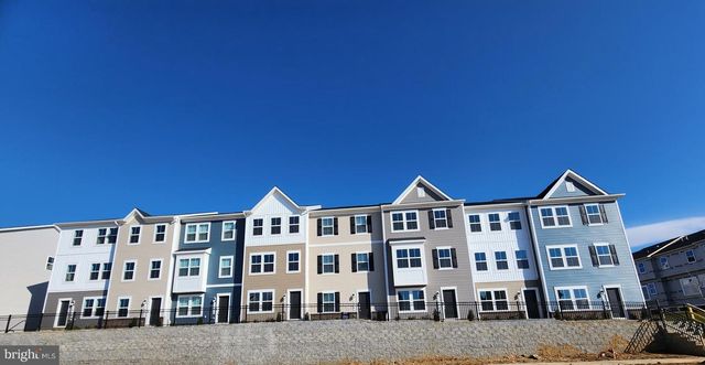 1236 RED CLOVER LN, Ranson, WV 25438