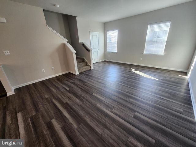 1236 RED CLOVER LN, Ranson, WV 25438