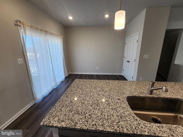 1236 RED CLOVER LN, Ranson, WV 25438