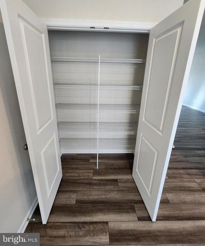 1236 RED CLOVER LN, Ranson, WV 25438