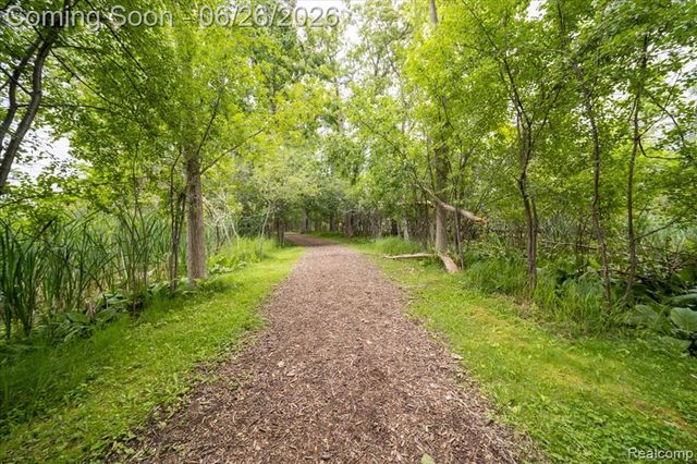 5060 Harbor Oak Drive 49, Waterford, MI 48329