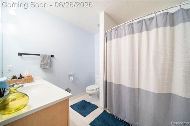5060 Harbor Oak Drive 49, Waterford, MI 48329