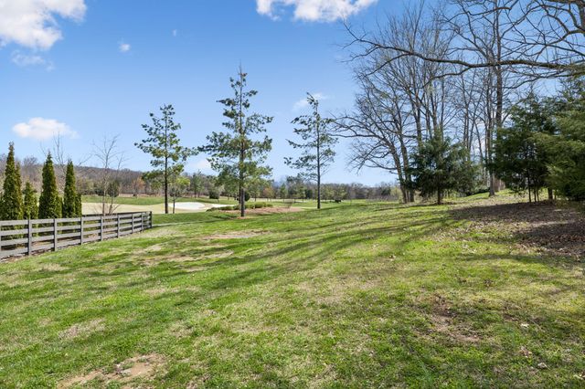 7305 Harlow Dr, College Grove, TN 37046