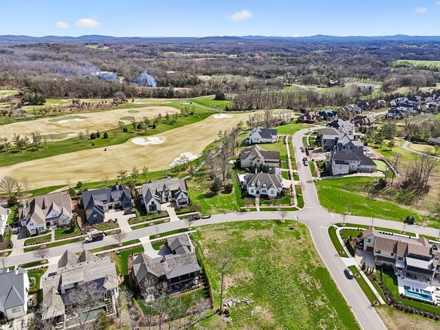 7305 Harlow Dr, College Grove, TN 37046