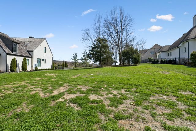 7305 Harlow Dr, College Grove, TN 37046