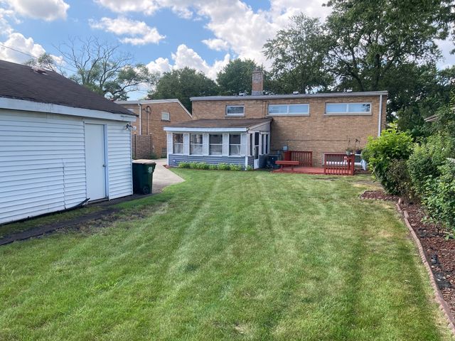 8719 N Oriole Avenue, Niles, IL 60714