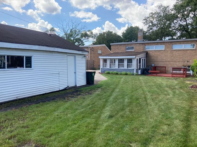 8719 N Oriole Avenue, Niles, IL 60714