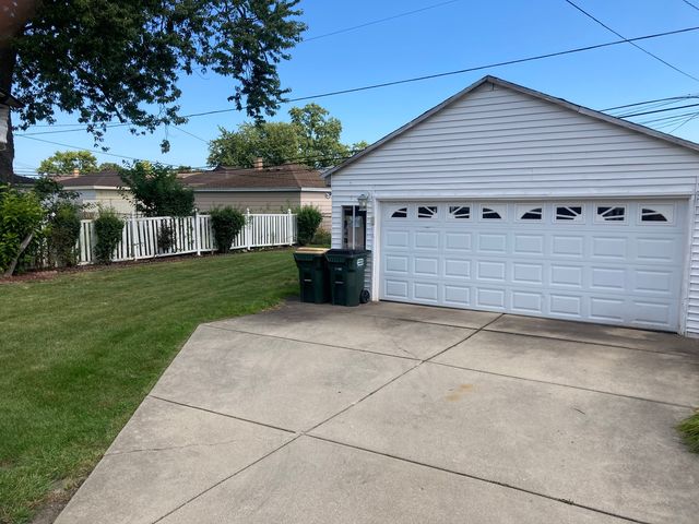 8719 N Oriole Avenue, Niles, IL 60714