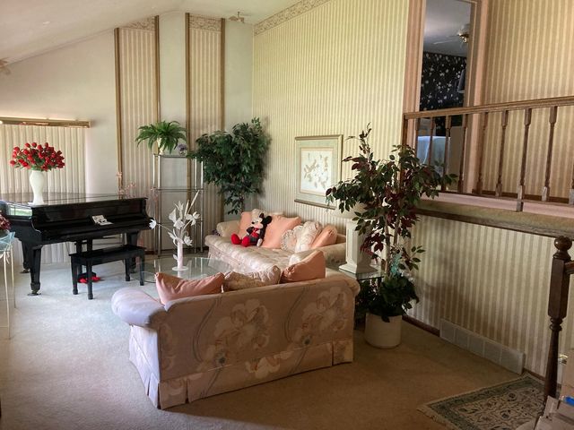 8719 N Oriole Avenue, Niles, IL 60714