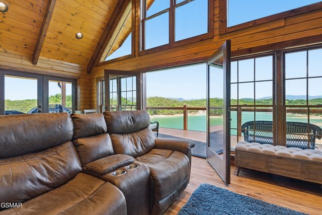 375 Perry Branch Way, Sevierville, TN 37876