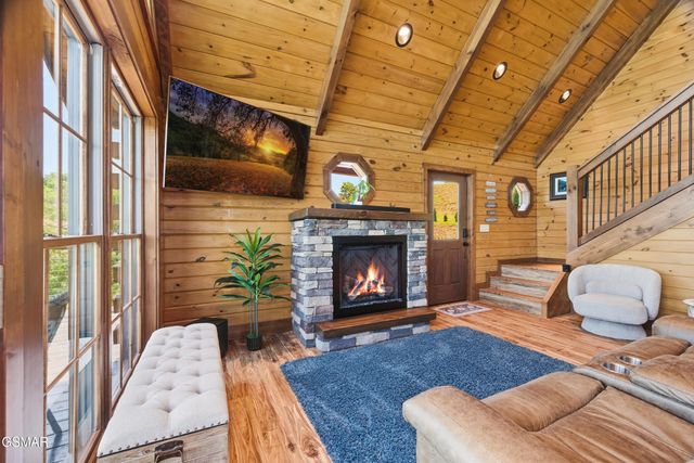 375 Perry Branch Way, Sevierville, TN 37876