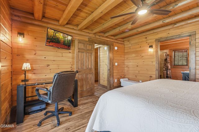 375 Perry Branch Way, Sevierville, TN 37876