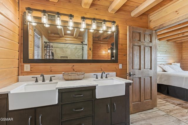375 Perry Branch Way, Sevierville, TN 37876