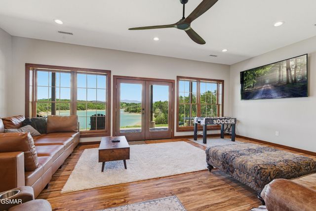 375 Perry Branch Way, Sevierville, TN 37876
